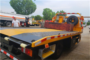 海门附近拖车电话号码服务